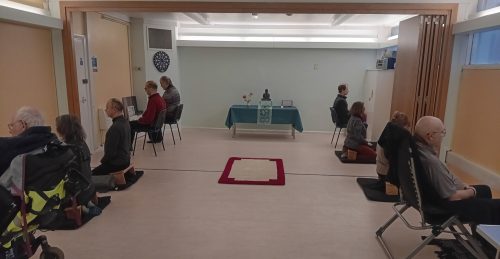 Practising meditation together at the Nottingham Day Retreat